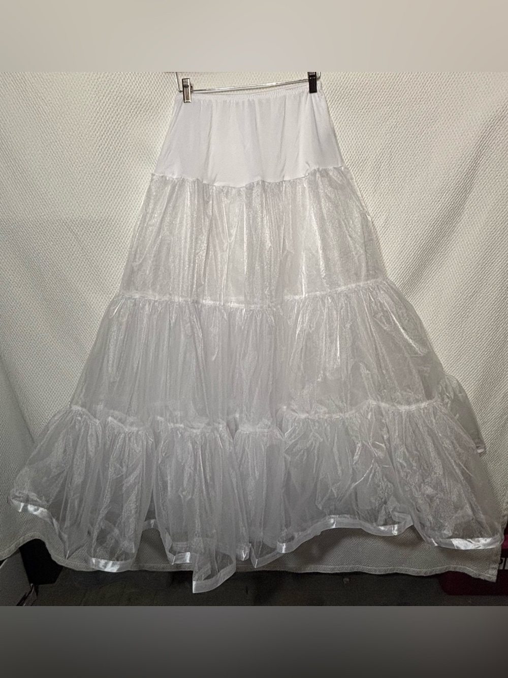 DFS COLLECTIVE Sz M (estimated) Double Layered Bridal Lined Petticoat Crenoline